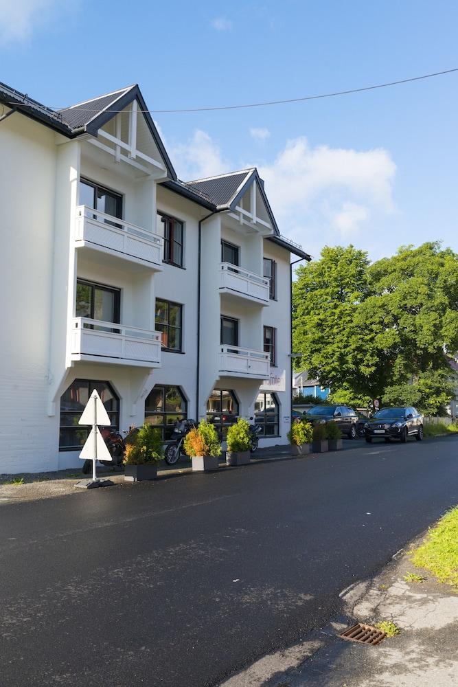 סבולבאר Nordis Hotel Lofoten מראה חיצוני תמונה