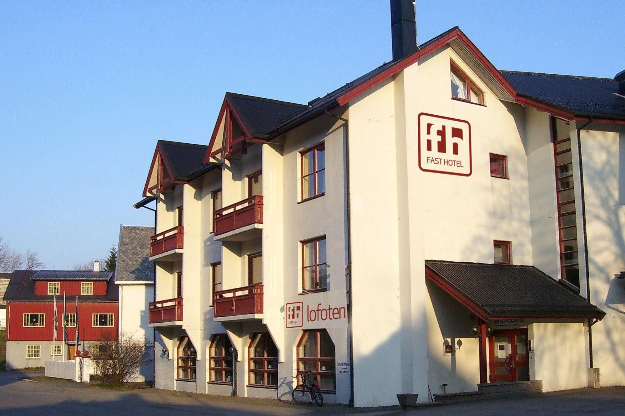 סבולבאר Fast Hotel Lofoten מראה חיצוני תמונה